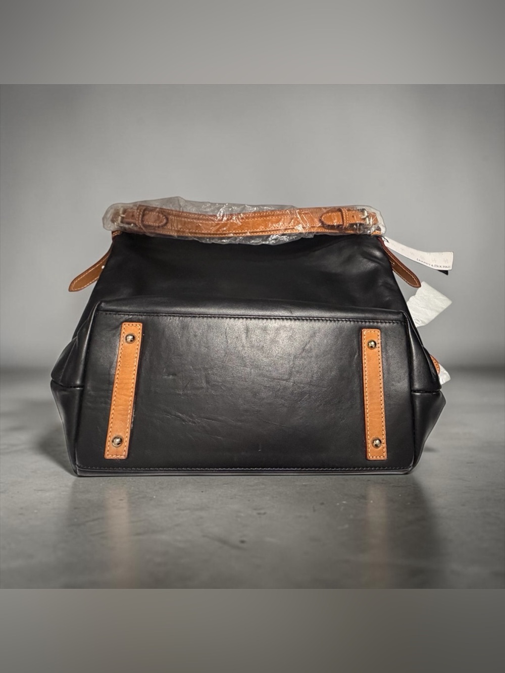 DOONEY AND BURKE MACKENZIE HOBO TOTE BAG LEATHER NWT 50%+ OFF RETAIL - Picture 5 of 14